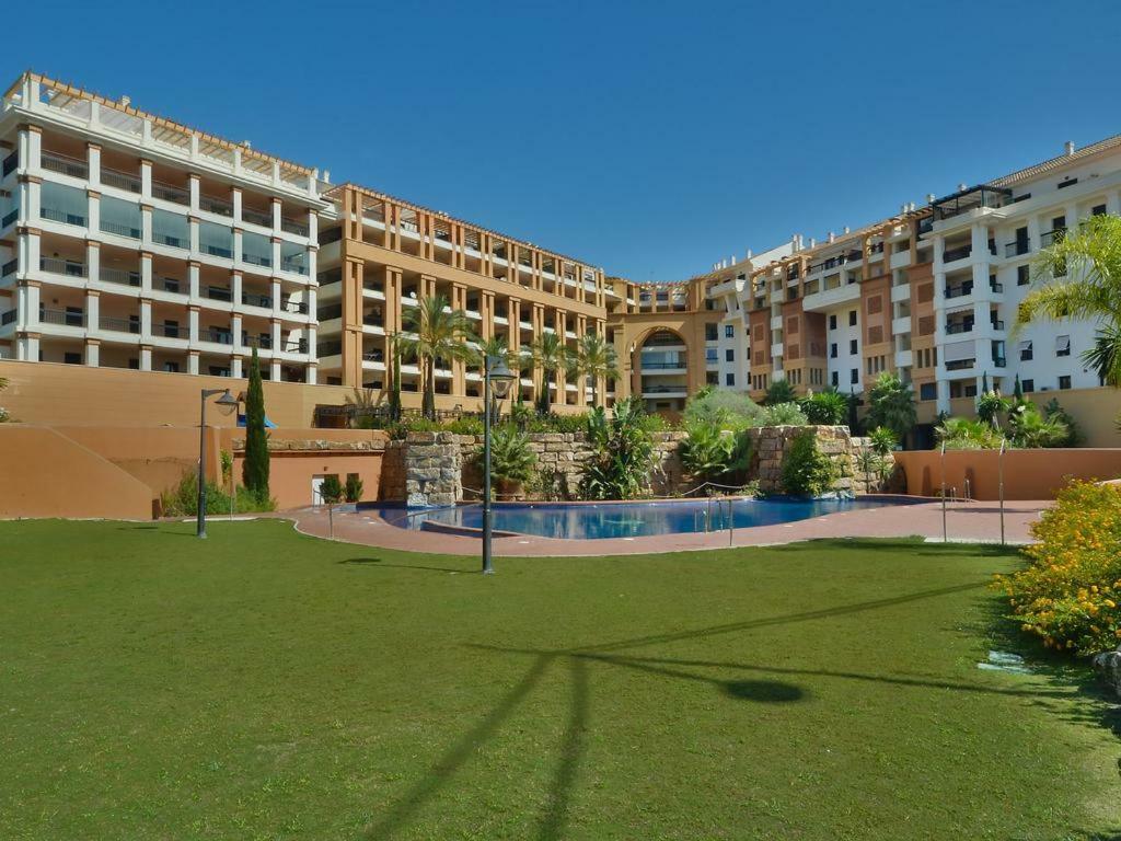 Lujoso Apartamento Con Espectacular Terraza Con Vistas Al Mar En Appartement